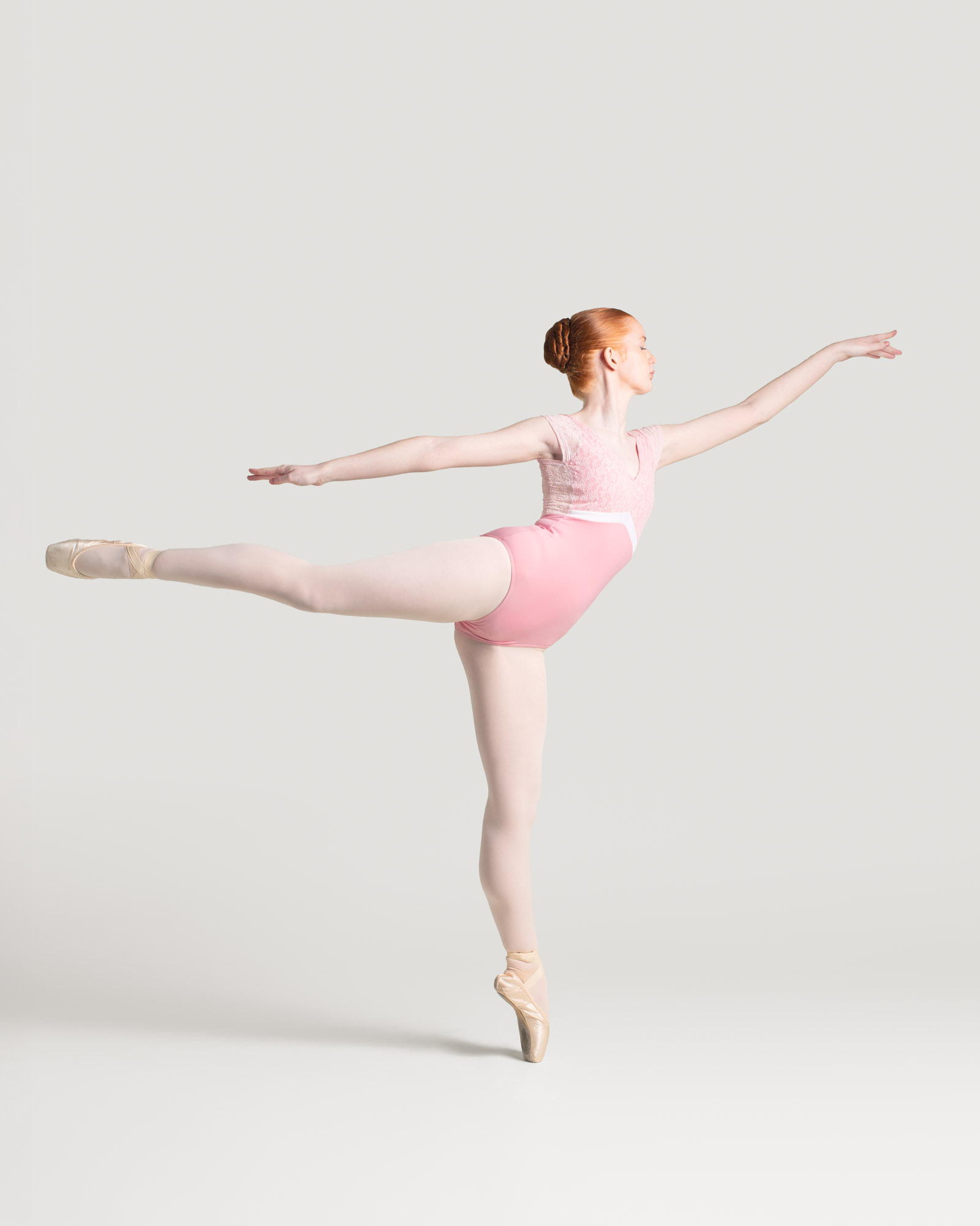 Dance audition photography featuring Freyja Ridge in 1st arabesque for her ballet cv